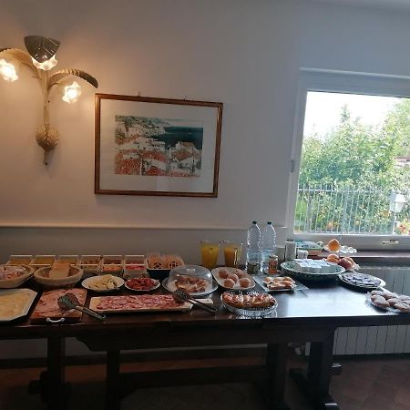 B&B Villa Teresa Sorrento Bagian luar foto