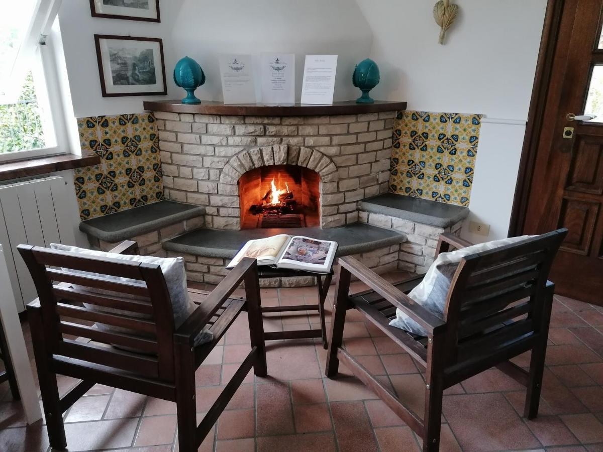 B&B Villa Teresa Sorrento Bagian luar foto