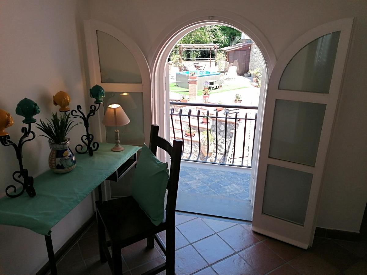 B&B Villa Teresa Sorrento Bagian luar foto