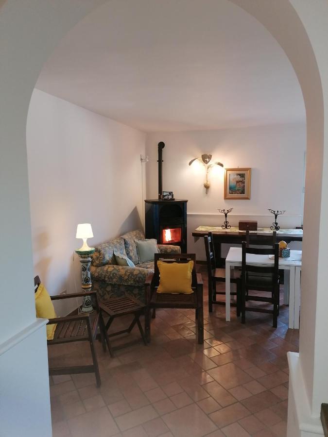 B&B Villa Teresa Sorrento Bagian luar foto