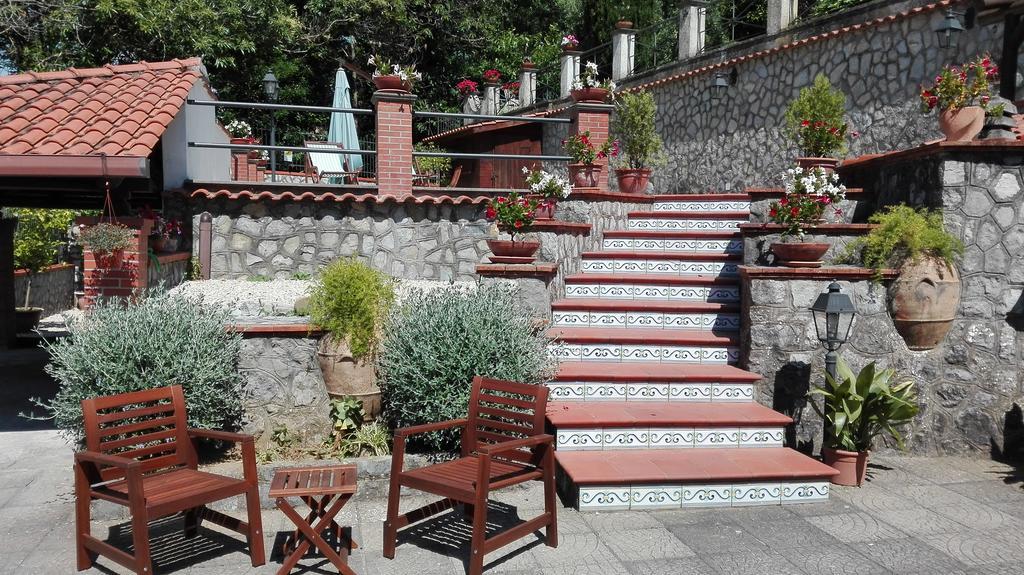 B&B Villa Teresa Sorrento Bagian luar foto
